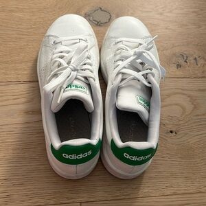 Adidas advantage shoes